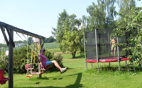 Ferienhof mit Spielplatz in Bayern Spielplatz auf dem Ferienhof in Bayern